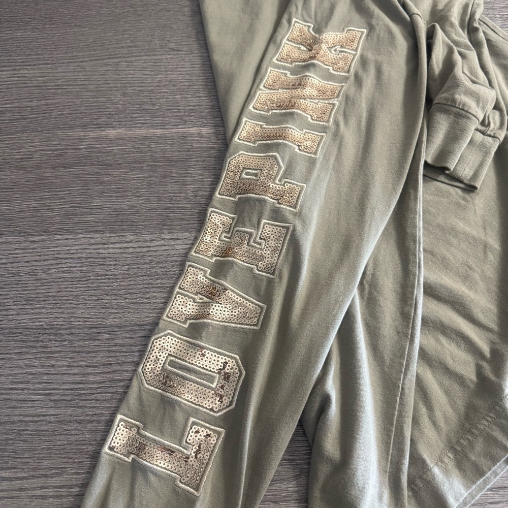 Victoria’s Secret PINK Sweatshirt Sz M Army Green Sequin Logo Cotton - Picture 3 of 7